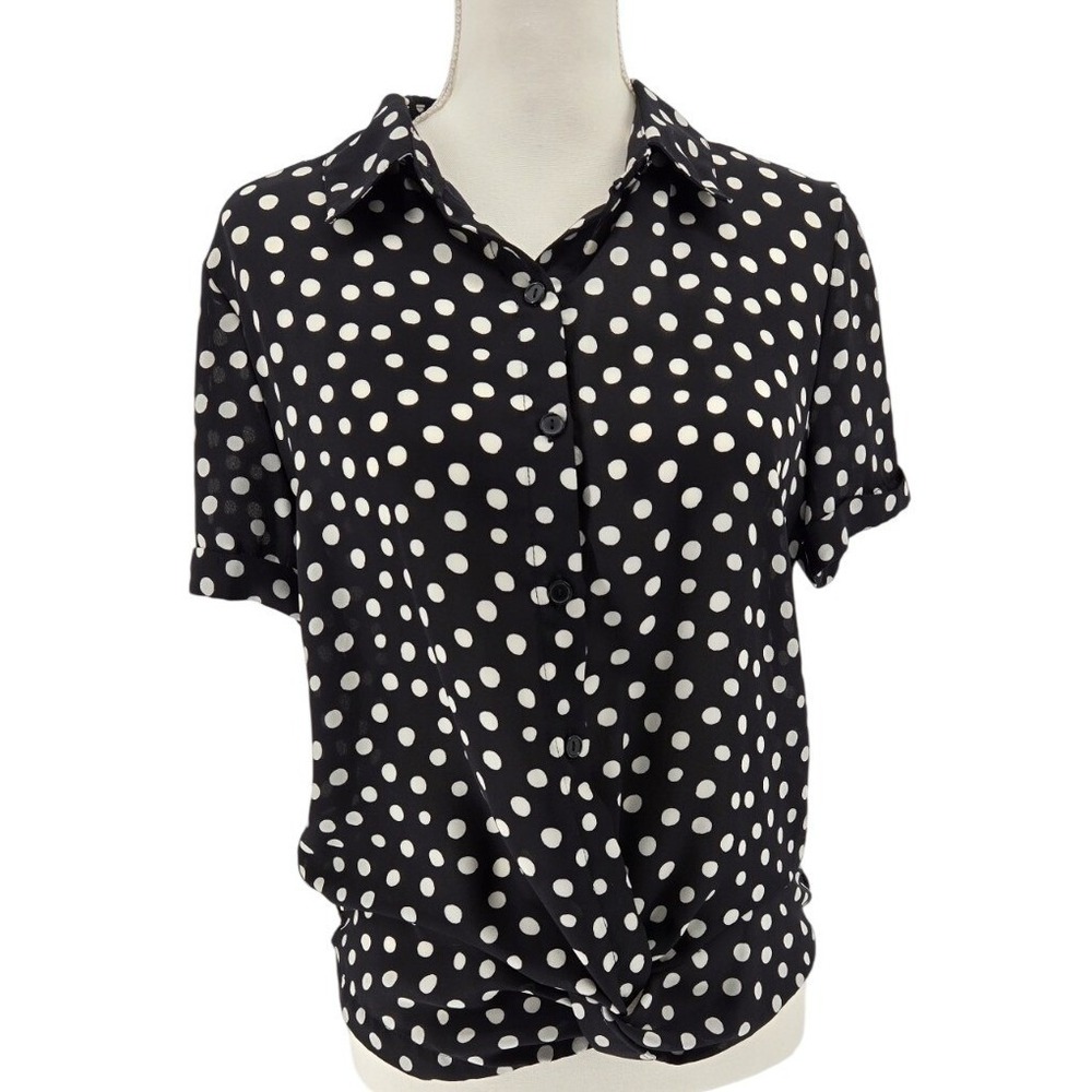 W5 Black White Polka Dot Button Front Blouseā Small Twist Hem Top